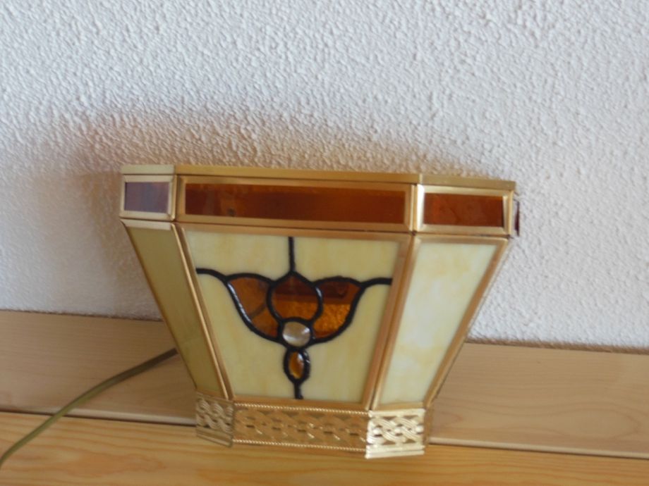 EKSKLUSIV-VEGGLAMPE-MOD-3-4687- 1E27-Lampeholder;
BREDDE-270mm-HØYDE-285mm-DYBDE-235mm
For Pris og Leveringsinfo; Kontakt;
odderiks@online.no