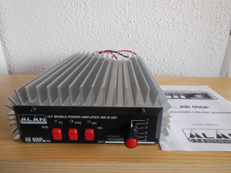 AB 600P ALAN-HF-AMPLIFIER-28Volt-Dc-C/D-11Amp-HF-300W-AM/FM-600Watt-SSB-Input-Power fra 0,5-10W-Input;Swr;1,4:1Max-preamlifier-gain-27Db;Dimm;180x290x65mm;Kr1500,-+Porto-Norgespakken;Kr150,- Kun 1stk;
Kontakt;epost;odderiks@online.no