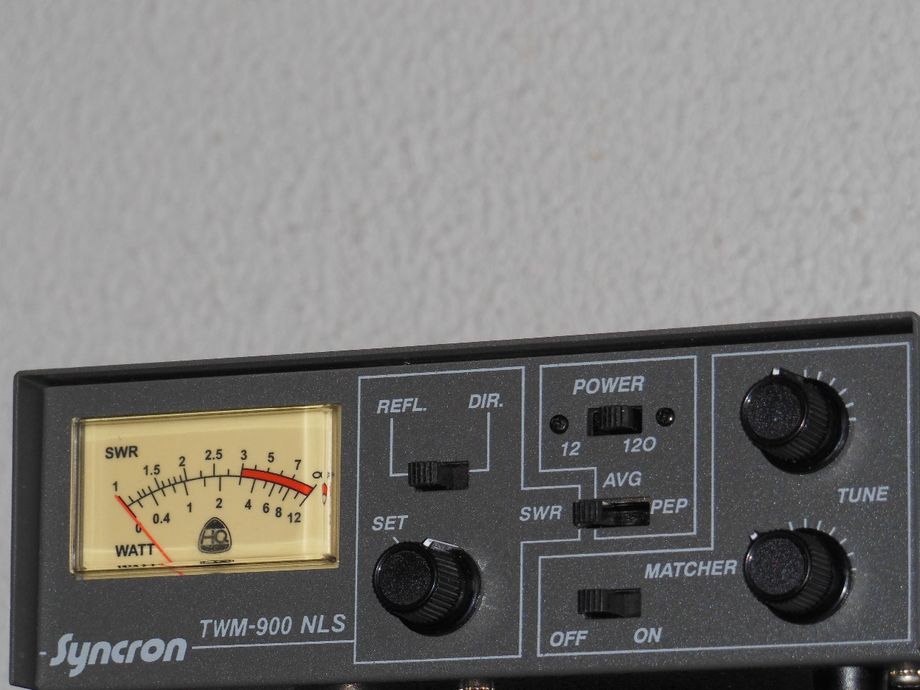 SYNCRON-TWM-900NLS-SWR-METER-ANTENNE-TUNER-26-28Mhz-BELYSNNG-120WATT-AM/FM;DIM;60x165x100mm-Kr900,-+Porto-Norgespakken;Kr150-
Kontakt;epost;odderiks@online.no 

