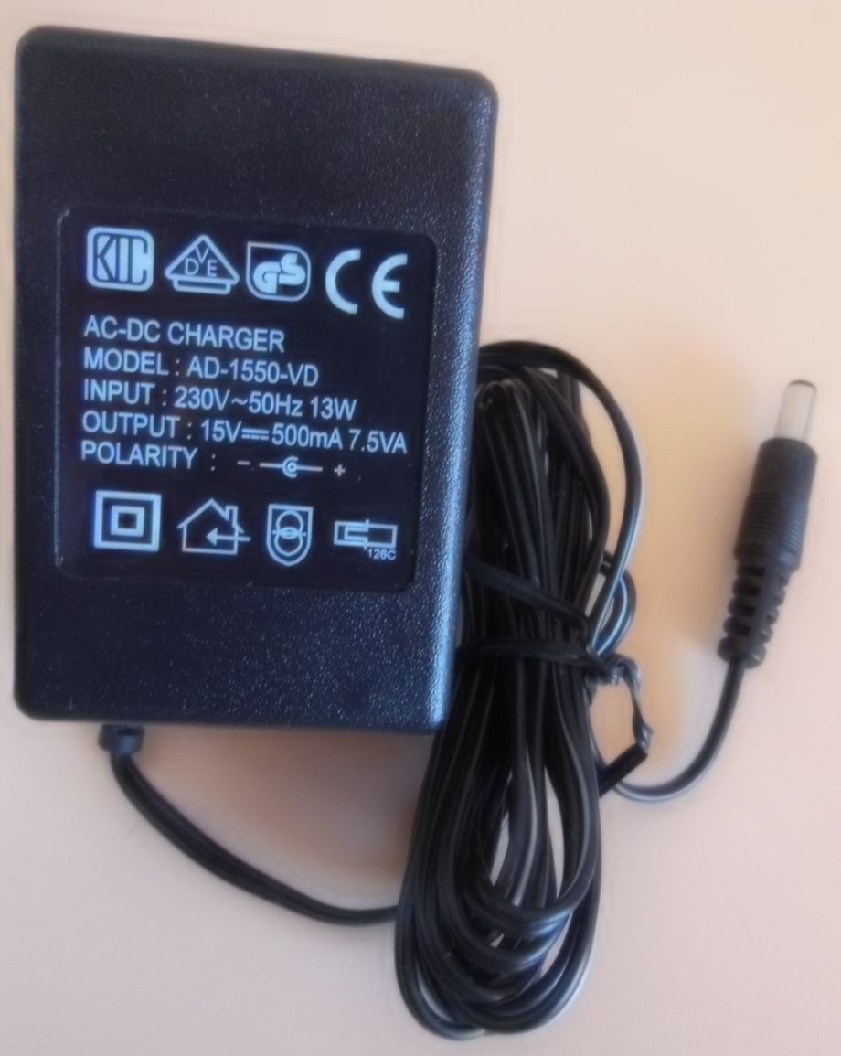 BATTERY-CHARGER-AD-1550-VD- Power Plug Ø-5,5mm-Kr85,-+Porto;Brev;Kr120,-(400gr)
 Kontakt;epost ; odderiks@online.no